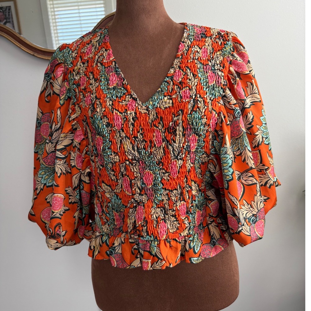 THML Orange Floral Smocked Crop Top Blouse V Neck Puff Sleeve Small New W/ Tags